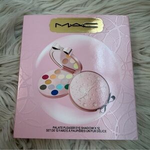NWB MAC Cosmetics Limited Edition Holiday Eye Shadow Palette